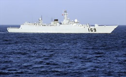 Tàu Hải quân Trung Quốc tiến sát lãnh hải Nhật Bản